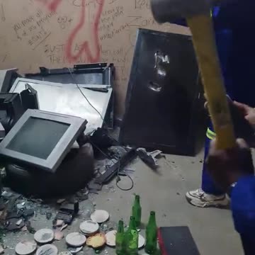 Rage Room Cape Town - A good place to let go of all the anger, frustration and stress.