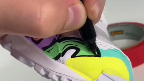Custom Air Max 90 using Posca Markers!