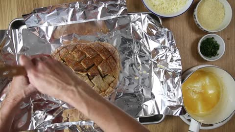 Pull Apart Cheese Bread with Little Spoon Farm