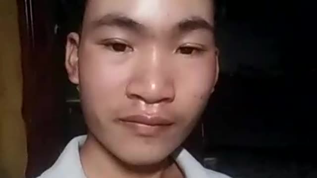 Hot boy nổi loạn.