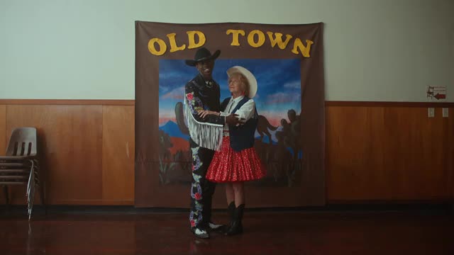 Old Town Road - Very Amazing - taking a horse to the old town road