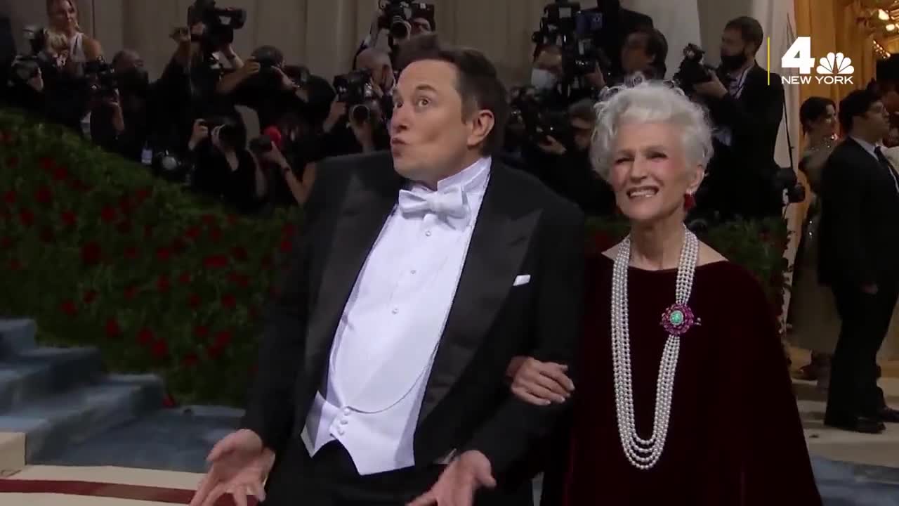 Elon Musk: Quando ti fumi pure il muschio... e sogni di andare su MARTE...