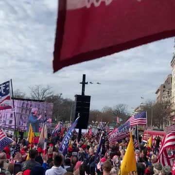 Trump flyby in Marine 1