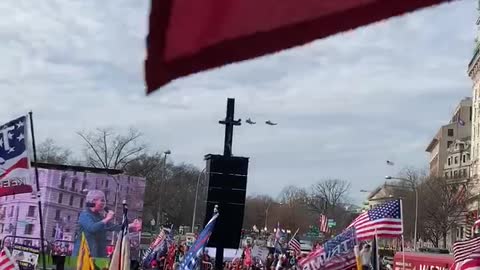 Trump flyby in Marine 1