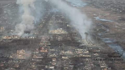 ‼️🇷🇺👊Атмосферные кадры разрушенной боями Марьинки/Atmospheric footage of the battle-ravaged Marinka.