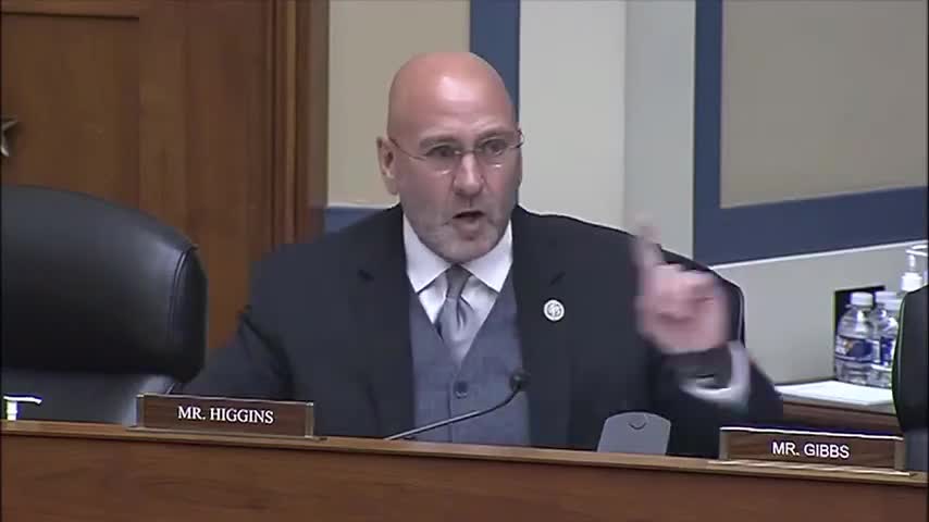 Rep. Clay Higgins asks Police Chief if he would enforce Gun Confiscation - Treason Responded