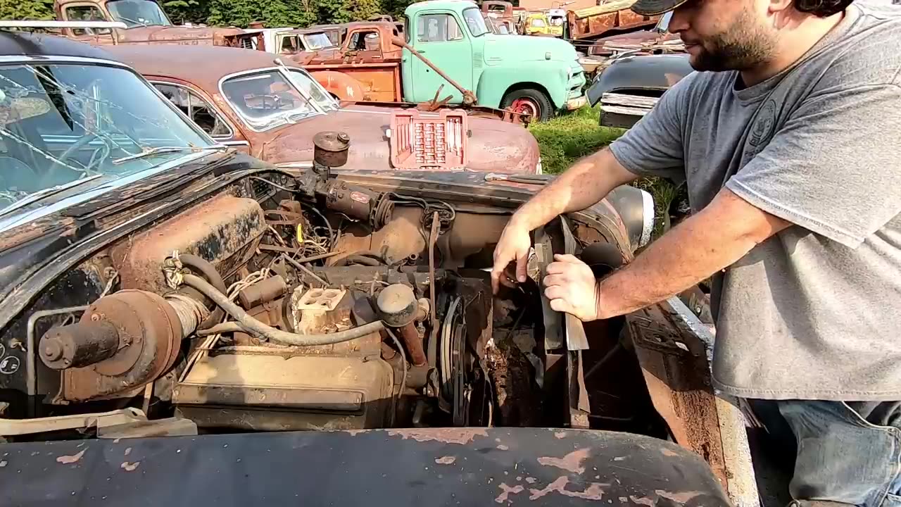 Pulling the Old School HEMI Chrysler Fire Power Out of a Salvage Yard