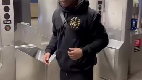How To Avoid Getting A Ticket✅“NYC MTA HACK”👈🏻👮🏼‍♂️