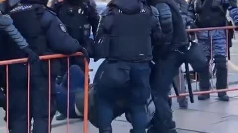 What the police are doing to the people of Ukraine