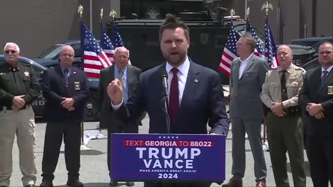 JD Vance: "Trump Earns Votes, Doesn’t Expect Them" 🇺🇸🗳️