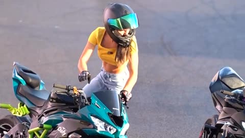 which one do you prefer? 🔥 Tu préfères laquelle??