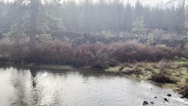 Approach to Scenic Overlook Section of Beautiful Deschutes River – Central Oregon – 4K