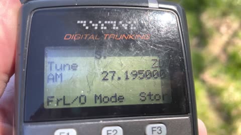 27.92125 MHz FM - UK FM CB Channel 33 Heard In USA PNI HP 82 Handheld CB Radio - 25 Feb 2024