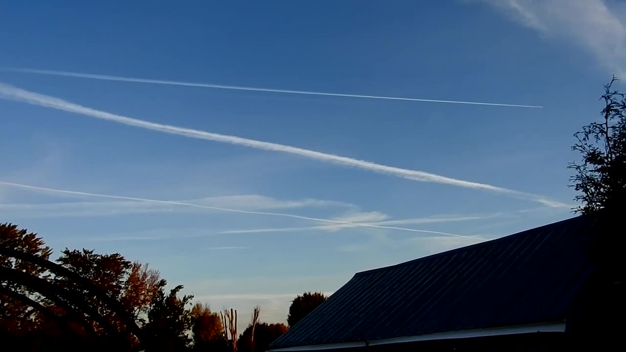 Chemtrails Not Contrails..there is a Difference... They Hide the Sun LIVE right here