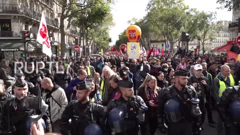 France: Hundreds march in Paris as trade unions call for nationwide day of protests - 05.10.2021