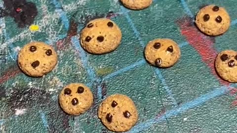 Mini Art Lesson No.19 - how to make miniature chocolate chip cookies