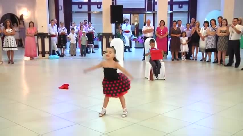 Baby funny dance 100