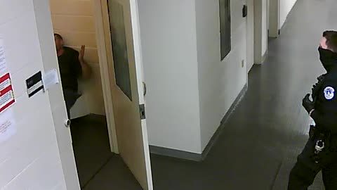 1665HQOB02PrisonerProcessingCell_2021-01-06_19h20min01s753ms.mp4