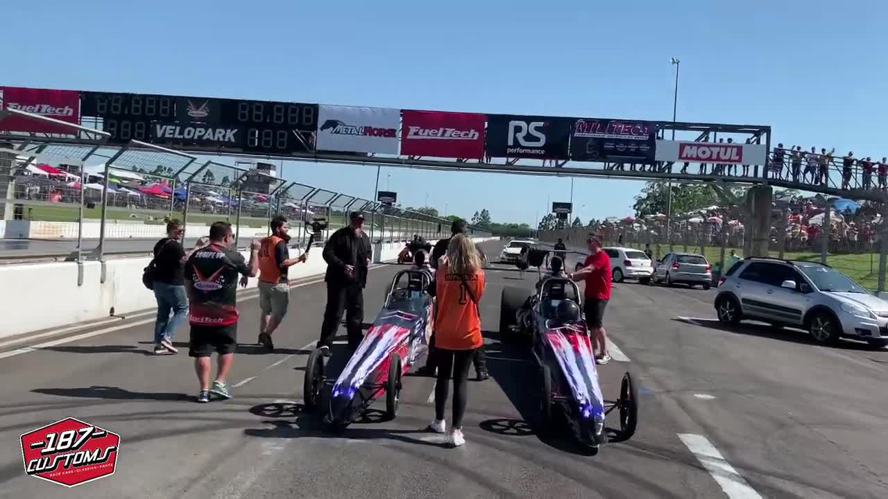 Murder Nova vs. Daddy Dave Racing Dragsters in Brazil!