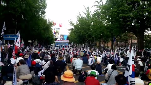 20190514_V3_S01(WrSElCFr_W0)품격이 다른 한 국회의원이 청와대 앞에서