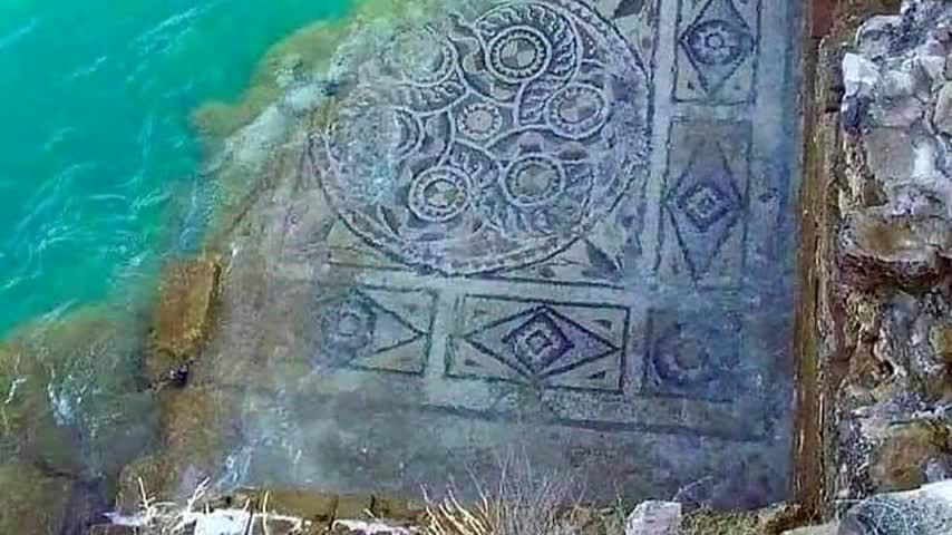 O FÊMUR DE GIGANTE E O TELESCÓPIO MULTIMILENAR MISTERIOSO