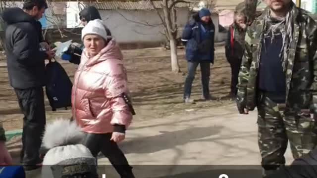 A refugee from Mariupol tells how the Ukro-nazis fired at their car with children while they were trying to leave the city