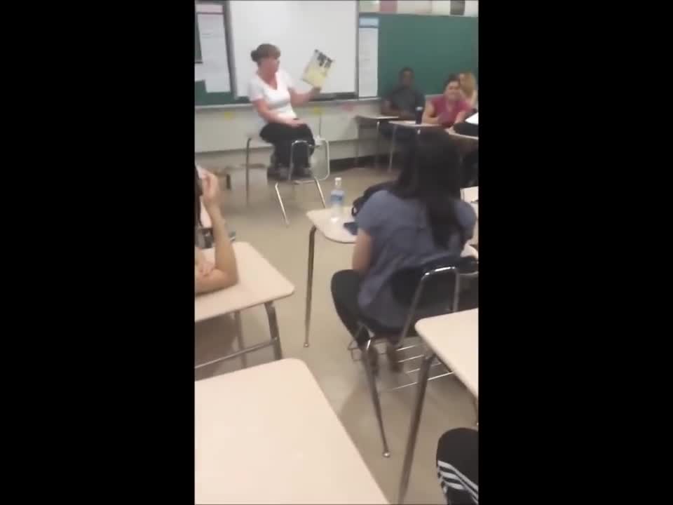 Kid beat boxes while teacher reads Dr. Seuss!