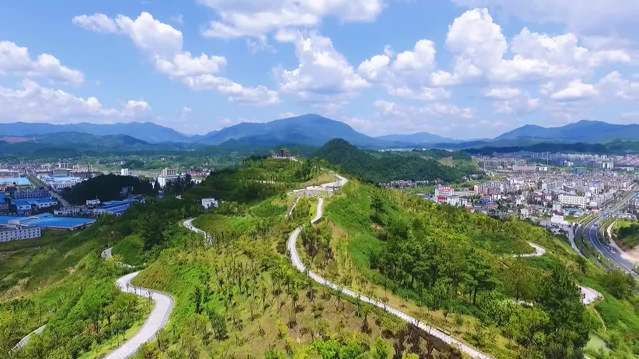 Aerial perspective overlooks the dede, and finds a different beauty