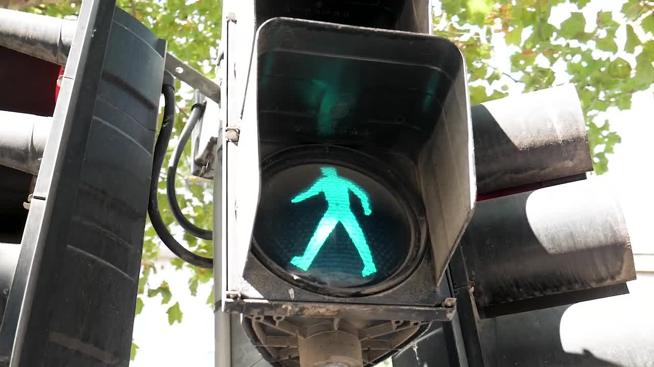 Crossing sign