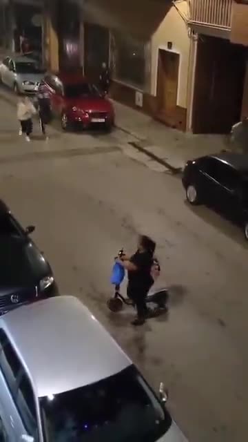 Fake North African asylum seekers with knives and clubs in Spain occupy