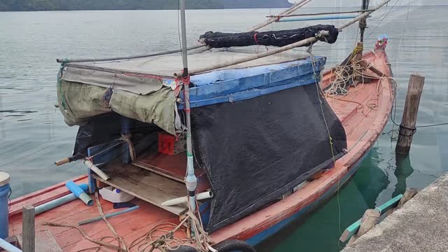 Traveling on Koh Kut - Fishmen's Village.