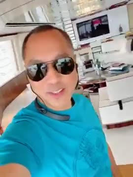 20200715文贵先生GETTR¹：尊敬的战友们好……昨天的川普总统的玫瑰园演讲，川普总统的头发．从过去的金发为什么一夜变成了灰白发呢？