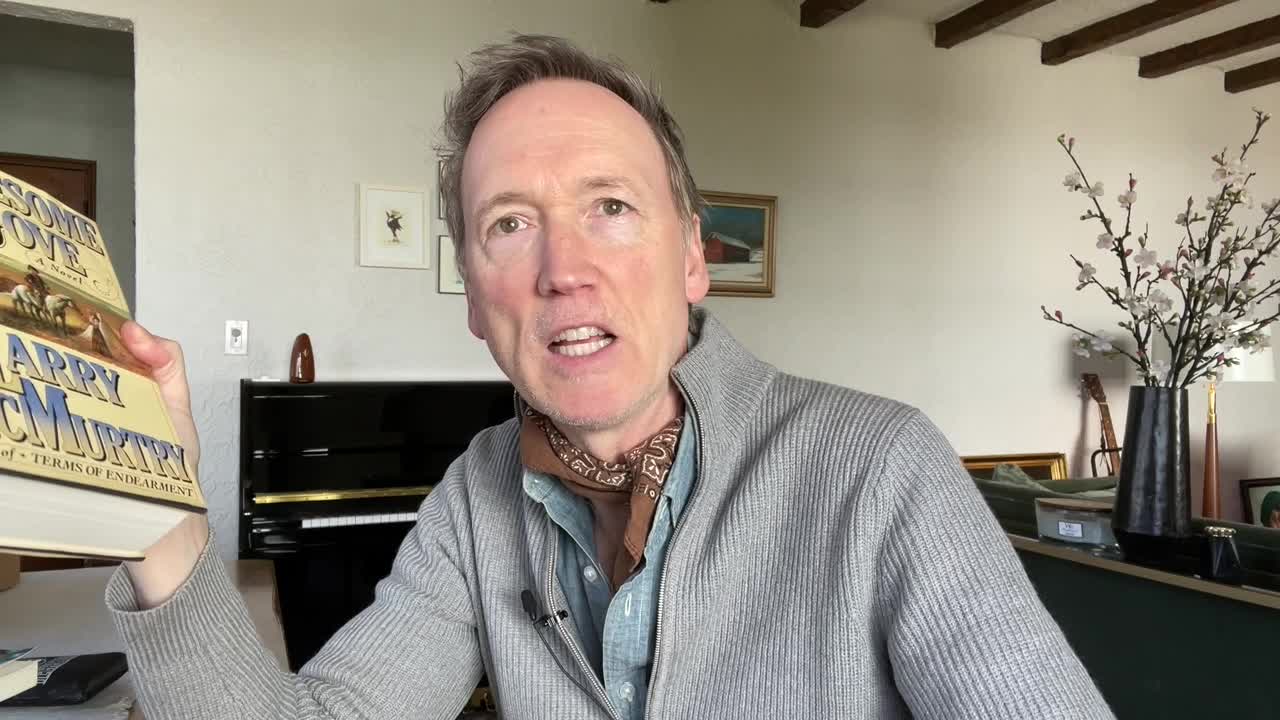 How to be Tom Shillue - What Are You Reading?