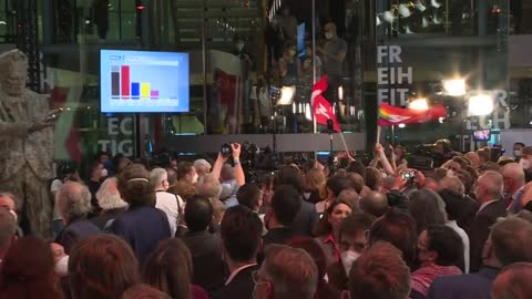 Germany: SPD supporters cheer razor thin lead in post-Merkel election |