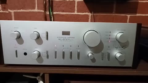 SANSUI AU-D707F Extra 100wpc @ 8ohms