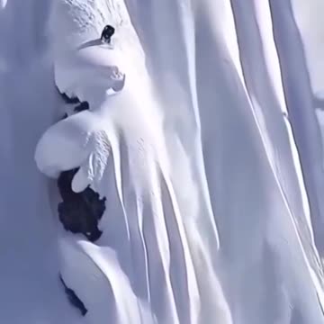 Epic skiing down a very steep mountain slope #skiing #skiinglife #adrenaline #adrenalinerush