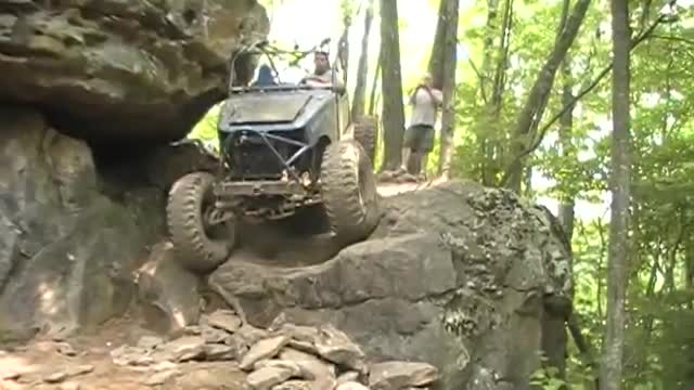 Scott Damico going in the Lion's Den at Southern Shine Crawl 2012 2