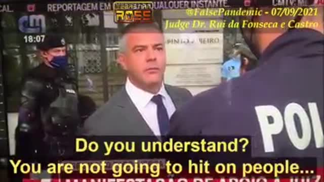 🔴[PORTUGALIA] Sędzia prostuje psa