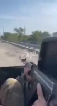 Ukraine: Evacuating Ukraine troops crash after trying to cross blown up bridge