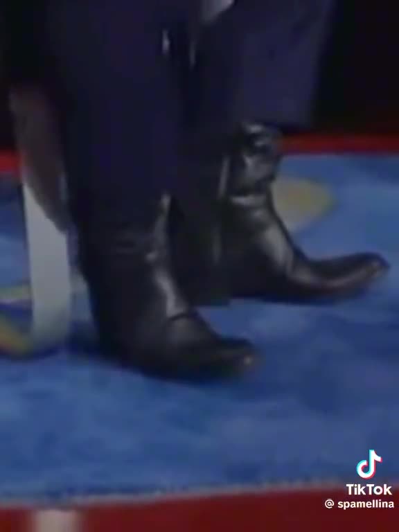 Is Ron DeSoros wearing custom made man-heels? Look at the toes! 😂 🤣🤣😂😂😂😂