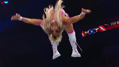 literally the prettiest moonsault ever