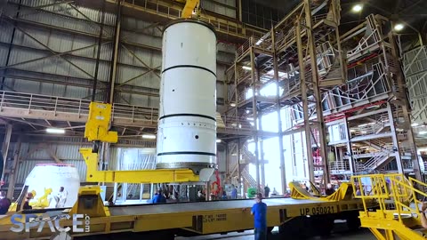 Artemis 2 boosters arrive at NASA processing facility in time-lapse