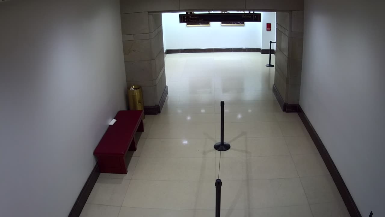 7080CVCULElevator17-18toGalleries_2021-01-06_17h00min01s613ms.mp4