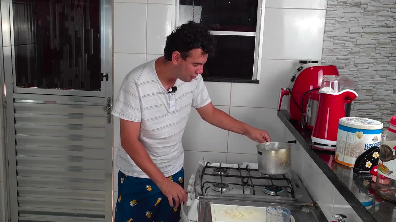 JÁ EXPERIMENTOU O ARROZ PRETO?