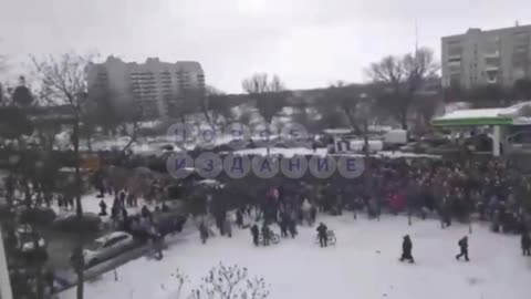 Massive evacuation lines in Sumy, north east of Ukraine.