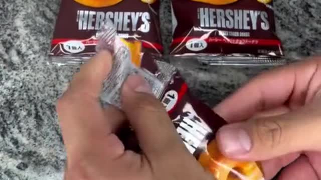 HOLD UP… THESE EXIST! (via @Keith Lee )