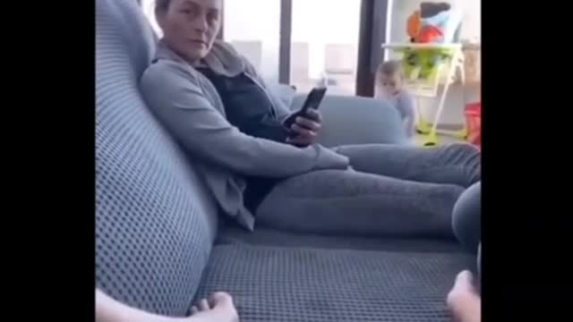 This guy is outplayed the poo game with a Longest poooooo😂🔥