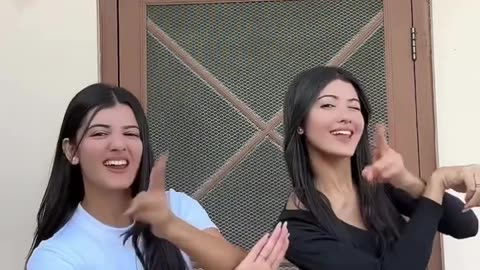 Twinny Girls