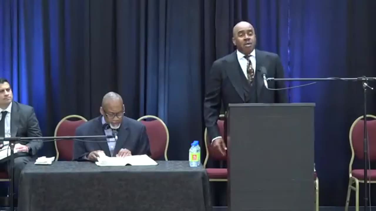 Pastor Gino Jennings: "The Danger & Foolishness Of Idol Worshipers"