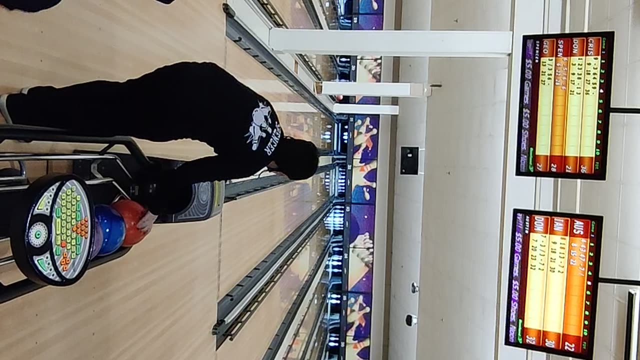 Spencer at Stars & Strikes Bowling VID_20220226_133058